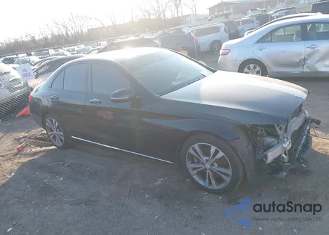 2017 Mercedes-Benz C 300 z USA, uszkodzony, nr VIN WDDWF4JB4HR254758